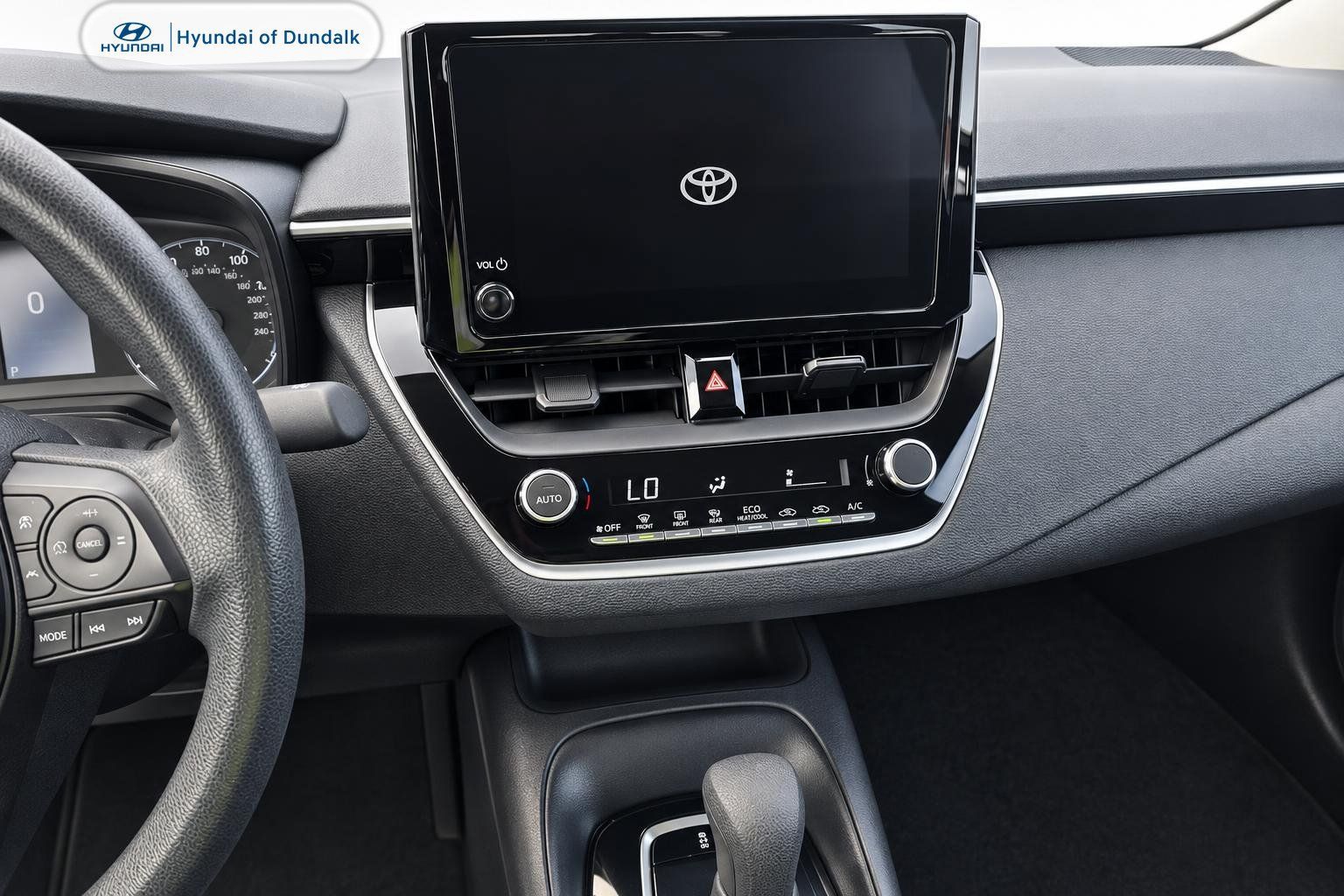Used 2025 Toyota Corolla LE FWD image 11