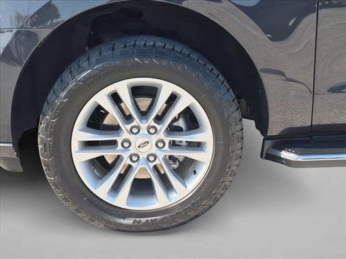 Used 2022 Ford Expedition Max XLT AWD/4WD image 27