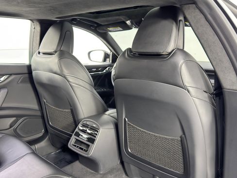 Used 2022 Maserati Quattroporte Modena Q4 image 41