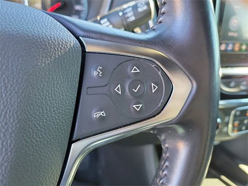 Used 2022 Chevrolet Traverse LT image 21