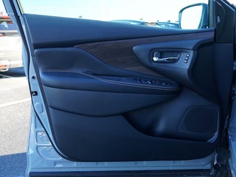 Used 2024 Nissan Murano Platinum w/ Cargo Package image 13