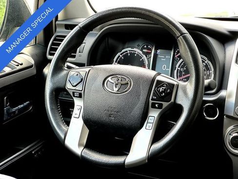 Certified 2022 Toyota 4Runner Limited AWD/4WD image 32