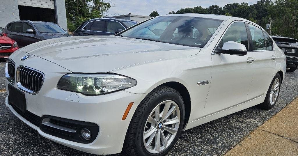 Used 2015 BMW 528i xDrive Sedan AWD/4WD image 3