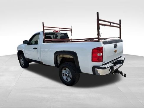 Used 2011 Chevrolet Silverado 2500 W/T w/ Snow Plow Prep Package AWD/4WD image 5