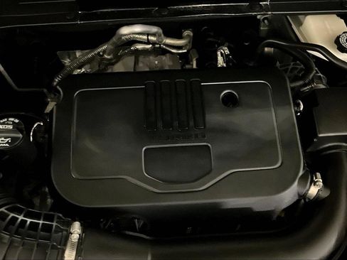 Used 2023 GMC Acadia SLT image 34