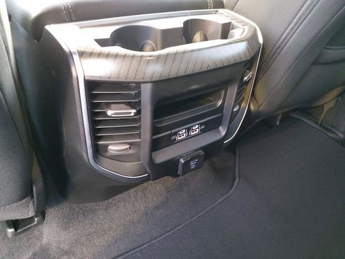Used 2025 RAM 1500 Big Horn AWD/4WD image 8
