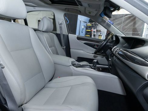 Used 2014 Lexus LS 460 image 20