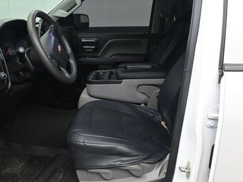 Used 2018 Chevrolet Silverado 1500 Custom w/ Custom Value Package image 14