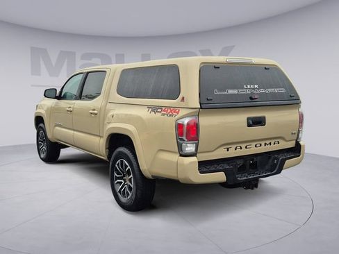 Used 2020 Toyota Tacoma TRD Sport AWD/4WD image 3
