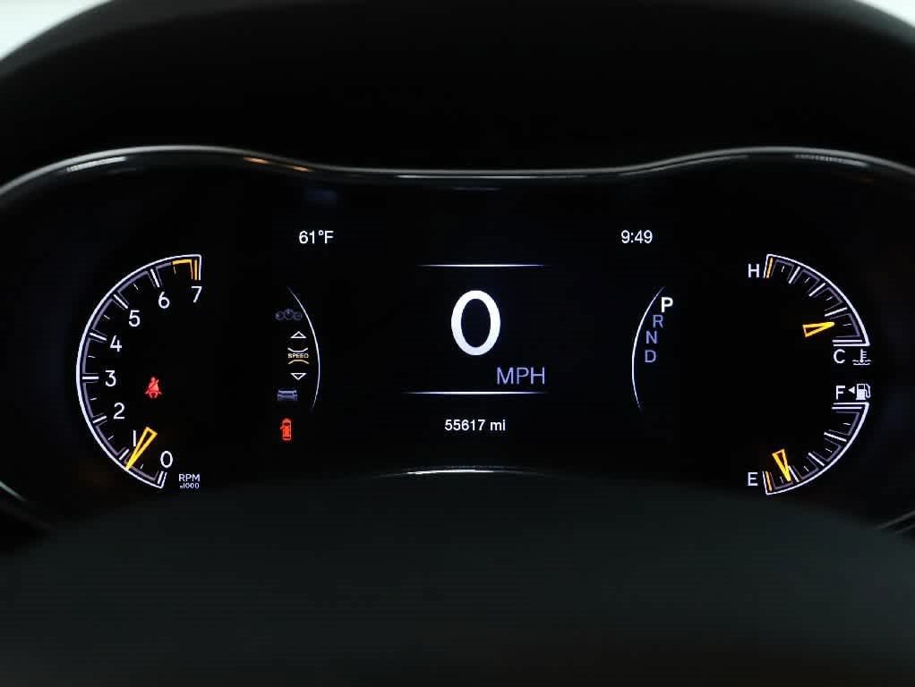Used 2018 Jeep Grand Cherokee Altitude AWD/4WD image 24