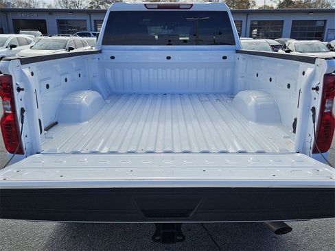 Used 2026 Chevrolet Silverado 2500 Custom w/ Custom Value Package image 11