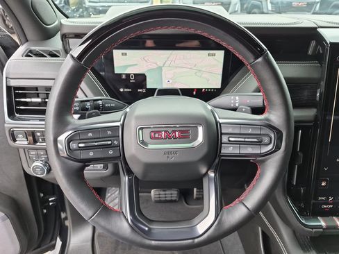 Certified 2025 GMC Yukon AT4 Ultimate AWD/4WD image 27