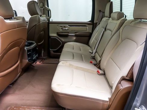 Used 2019 RAM 1500 Laramie image 11