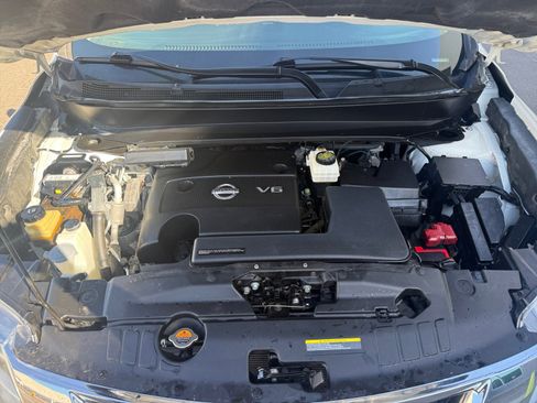 Used 2016 Nissan Pathfinder Platinum image 33