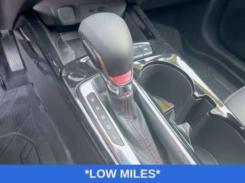 Used 2024 Chevrolet Trax RS w/ Sunroof Package FWD image 16