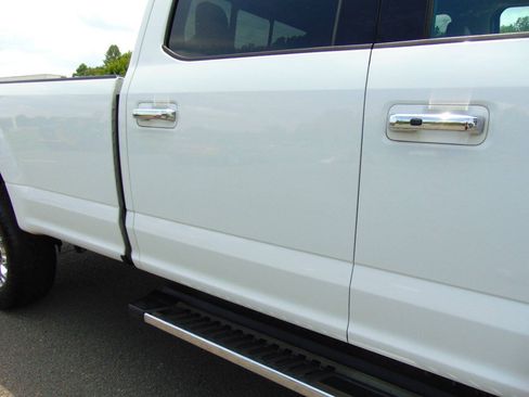 Used 2020 Ford F350 Lariat w/ Lariat Ultimate Package AWD/4WD image 42