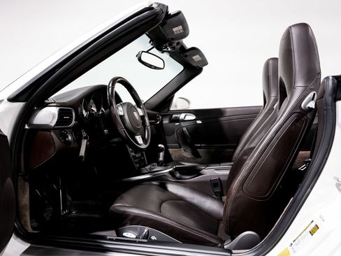 Used 2009 Porsche 911 Turbo AWD/4WD image 18