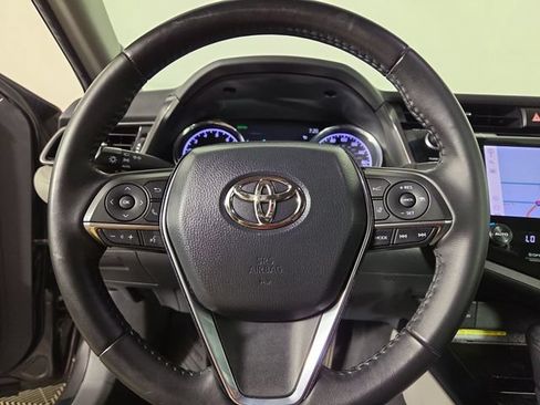Used 2020 Toyota Camry XLE w/ Navigation Package FWD image 22