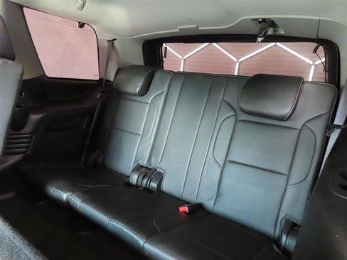 Used 2017 GMC Yukon SLT AWD/4WD image 28