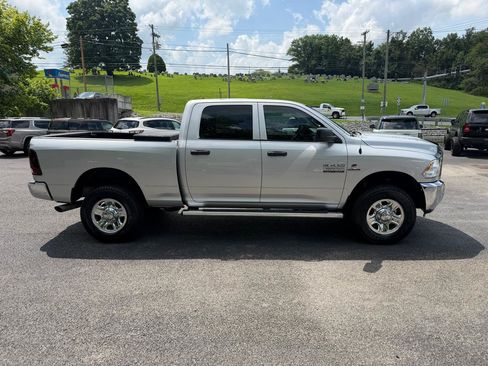 Used 2018 RAM 2500 Tradesman w/ Chrome Appearance Group AWD/4WD image 6