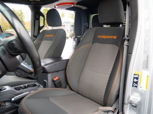 Used 2020 Jeep Gladiator Mojave image 11