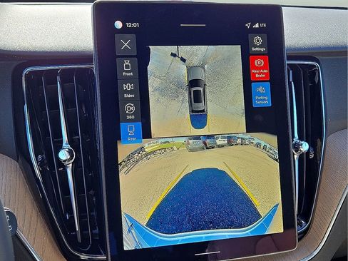 New 2026 Volvo XC60 B5 Plus w/ Protection Package Premier image 26