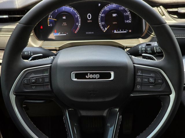 Used 2023 Jeep Grand Cherokee L Laredo AWD/4WD image 15