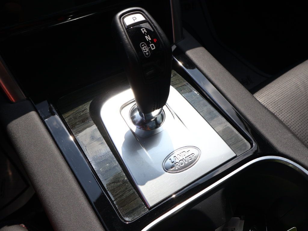 Used 2023 Land Rover Discovery Sport SE R-Dynamic AWD/4WD image 39