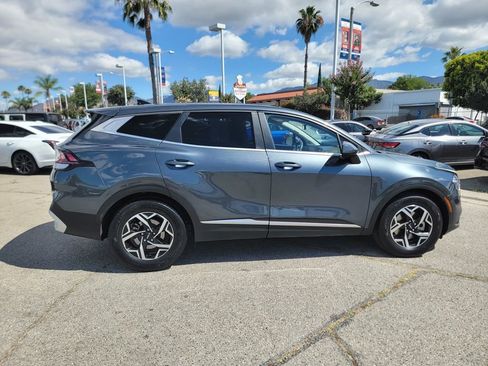 Used 2023 Kia Sportage LX FWD image 4