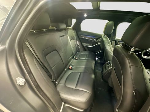 Used 2023 Jaguar F-PACE S AWD/4WD image 28
