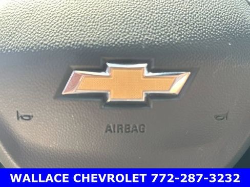 Certified 2025 Chevrolet Traverse LT image 23
