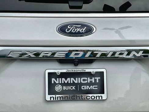 Used 2019 Ford Expedition Limited w/ Equipment Group 301A RWD image 31