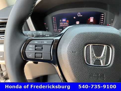 Used 2026 Honda Pilot Touring image 35