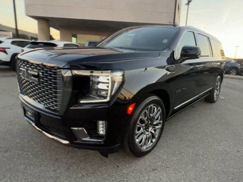 Used 2024 GMC Yukon XL Denali Ultimate image 4