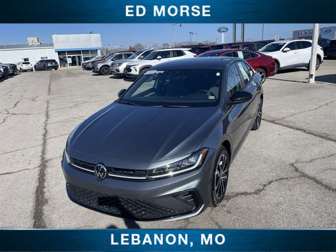 Used 2025 Volkswagen Jetta Sport image 19