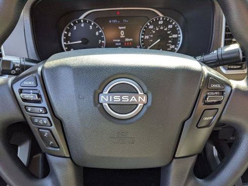 Used 2024 Nissan Frontier SV AWD/4WD image 11