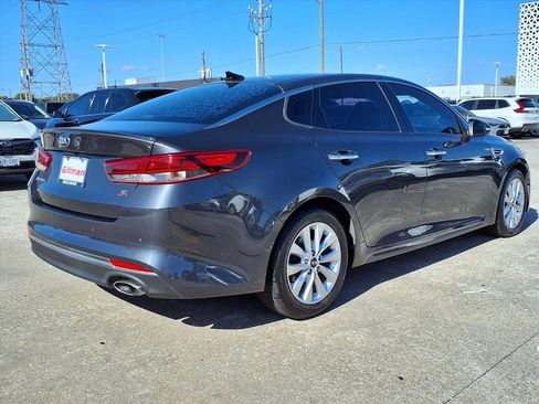 Used 2018 Kia Optima S w/ Panoramic Sunroof Package image 23