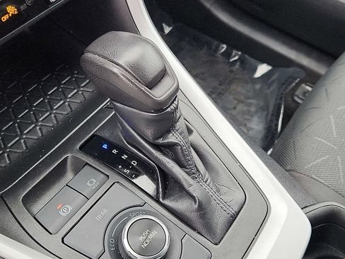 Used 2021 Toyota RAV4 XLE w/ XLE Grade Weather Package image 14