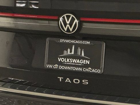 New 2025 Volkswagen Taos SE image 36