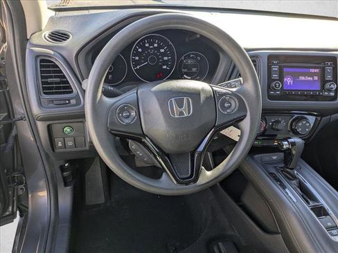 Used 2019 Honda HR-V LX image 12