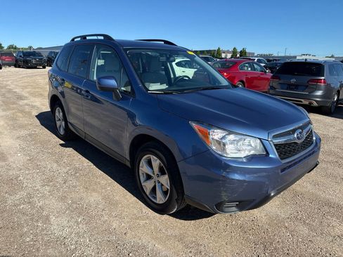 Used 2015 Subaru Forester 2.5i Premium w/ All-Weather Package AWD/4WD image 4