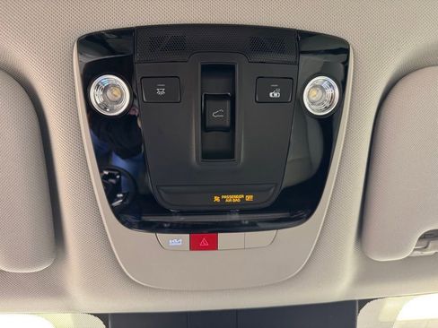 Used 2025 Kia Sorento SX image 42