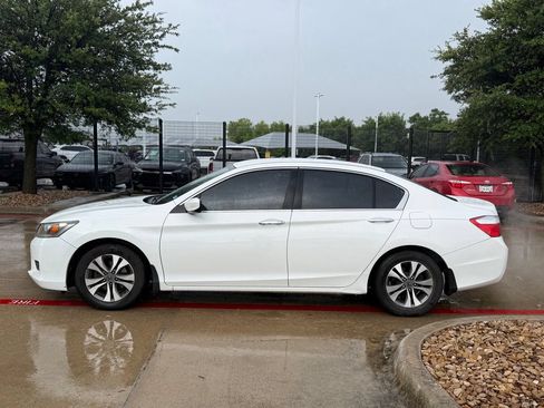 Used 2013 Honda Accord LX image 2