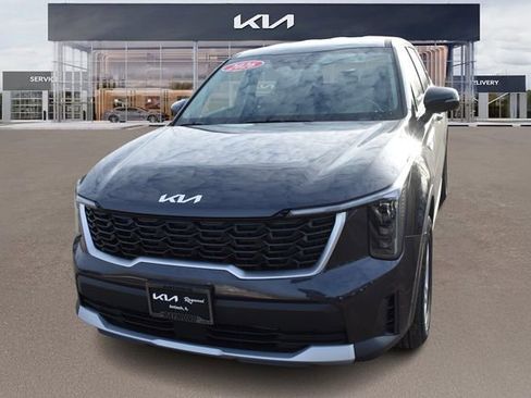 New 2026 Kia Sorento LX FWD image 8