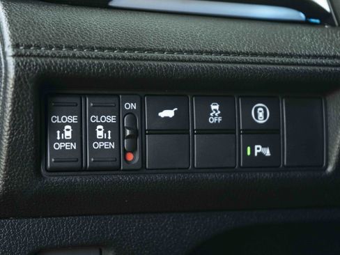Used 2023 Honda Odyssey Touring image 40