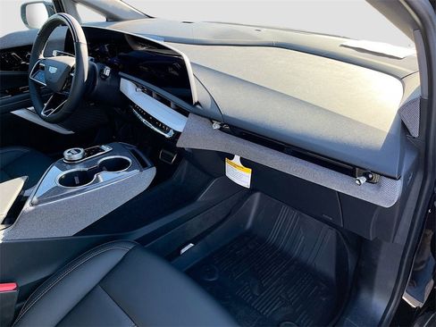 New 2026 Cadillac Optiq Sport 1 w/ LPO, Floor Liner Package image 30