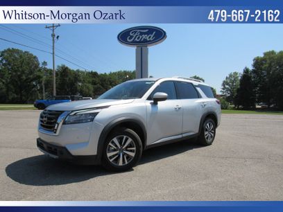 Used 2023 Nissan Pathfinder SL