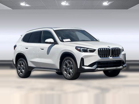 Used 2025 BMW X1 xDrive28i w/ Technology Package image 7