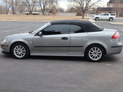 Used 2005 Saab 9-3 Arc image 9