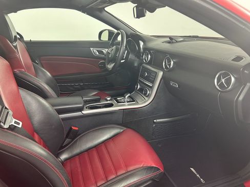 Used 2017 Mercedes-Benz SLC 43 AMG image 22